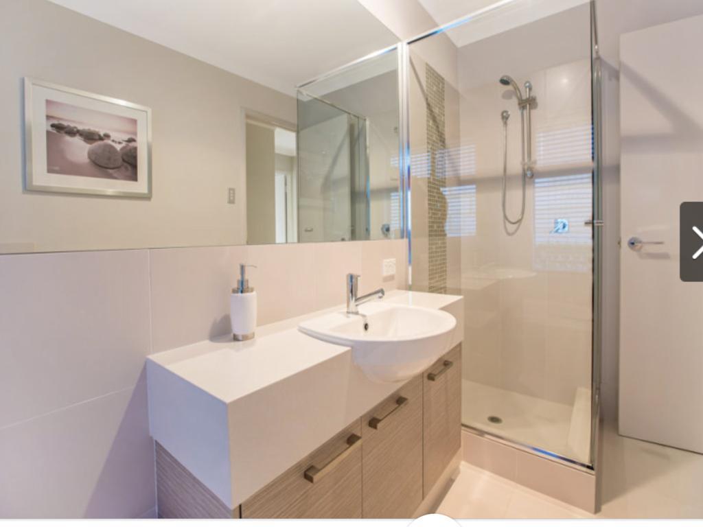 Magnificent Beach Retreat Jindalee Buitenkant foto