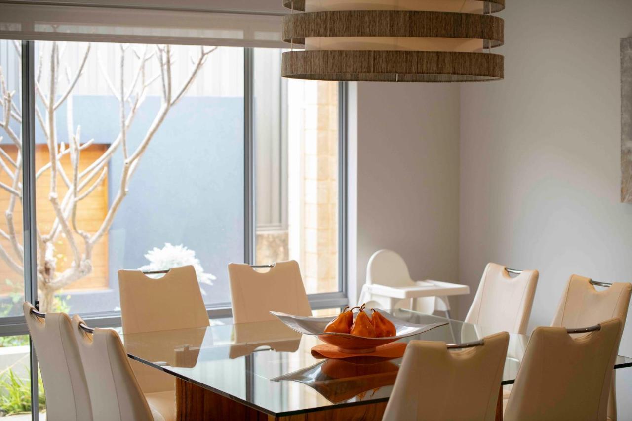 Magnificent Beach Retreat Jindalee Buitenkant foto